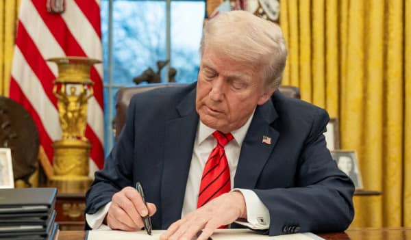 Trump vendos tarifa prej 50% për Kanadanë