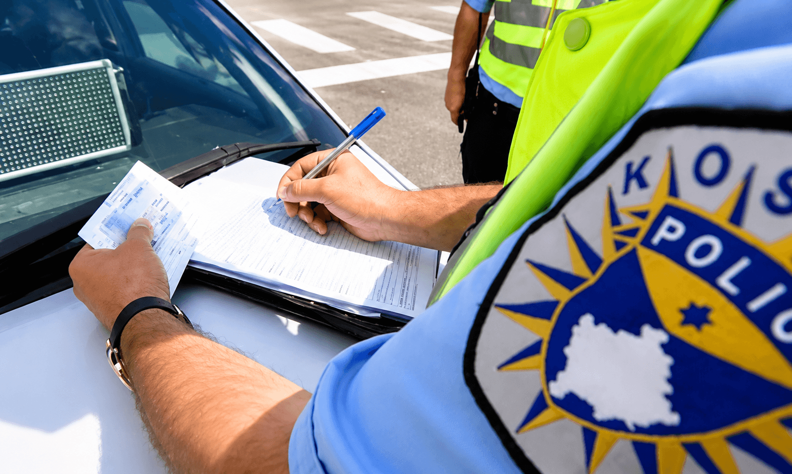Shtetasi gjerman tentoi të blejë policët me 100 euro në Kaçanik, e pëson keq