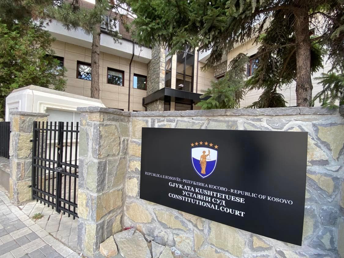 ​Komunat do ta çojnë në Kushtetuese Rregulloren e Qeverisë për Pranimin në Shërbimin Civil