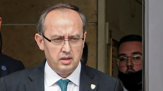 ​Hoti: Abuzimi me paranë publike duhet të marrë fund më 7 qershor