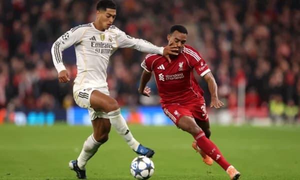 Liverpooli e ‘parakalon’ Realin në garën për yllin e Premierligës