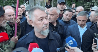 “Krejt kjo çka ka ndodhur është politike”, deklarata e Lushtakut pas intervistimit nga Prokuroria