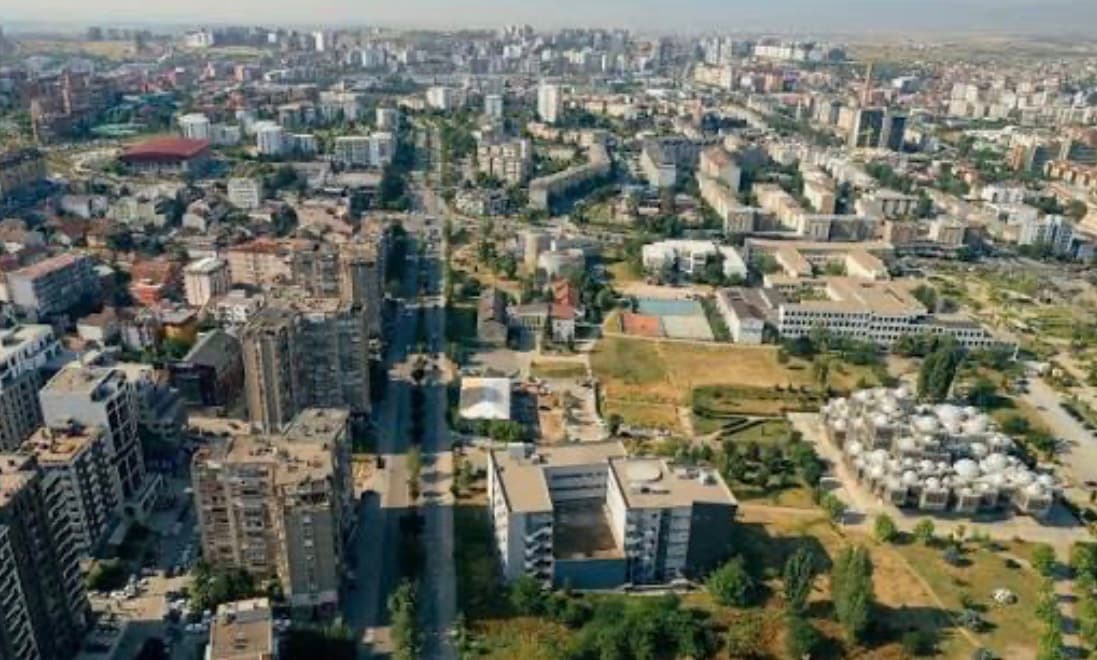 Sqaron komuna: Deri në 2 euro për hyrje në qendër