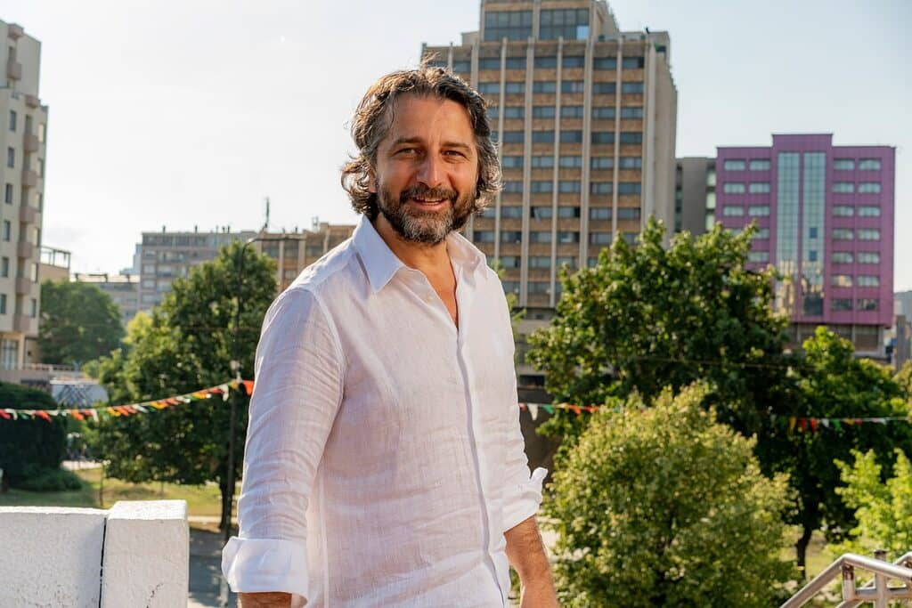 Rama për “Sunny Hill”: Para 5 vjetëve më shpallët hajn, e sot thurni lavde për të