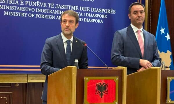 Hoxha: Kosova prioritet i politikës së jashtme të Shqipërisë