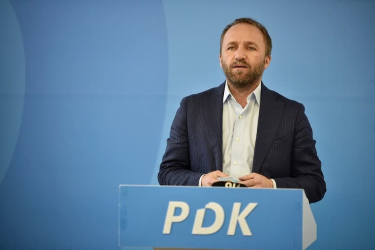 Abelard Tahiri njofton se nuk do të jetë në listën e PDK-së për deputet