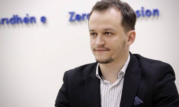 Cakolli: Nëse vazhdon trendi i njejtë i votave me postë, VV mund të marrë 52 mandate