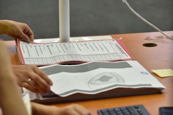 Vote count ends in 35 municipal centres, with only Pristina, Prizren and Gjilan remaining